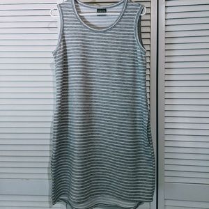 32° COOL Sleeveless Dress